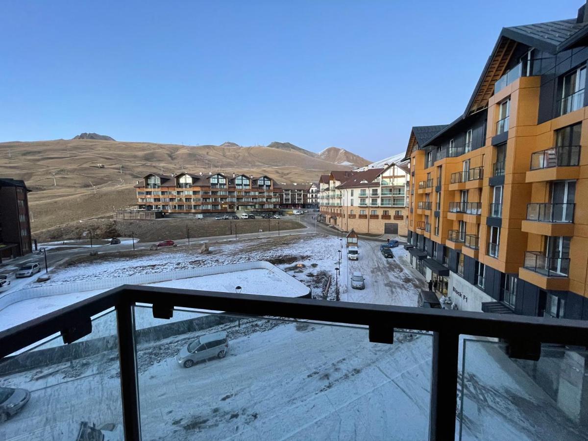 Redco Four Seasons In New Gudauri 302 Apartment Luaran gambar